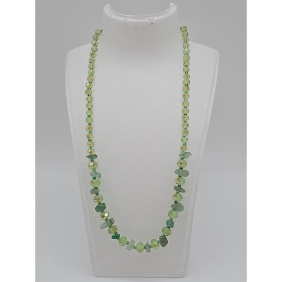 Jadeite Stone Chip & AB Aurora Borealis Acrylic Pistachio Green Beaded Necklace - Picture 1 of 15